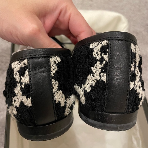 Gucci Women’s Jordan Tweed Loafer - Picture 6 of 8